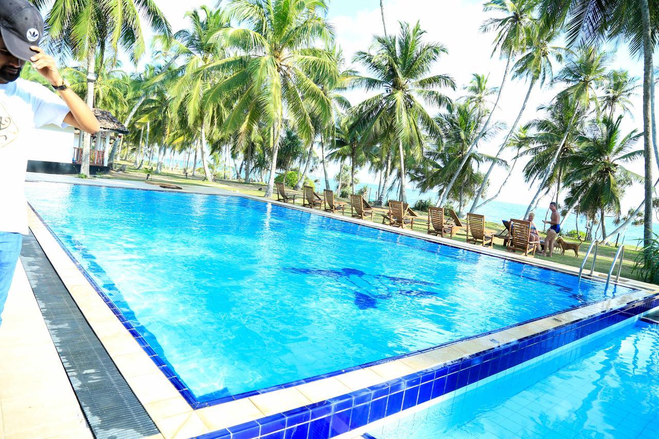 Darwins Beach Resort Tangalle Bagian luar foto