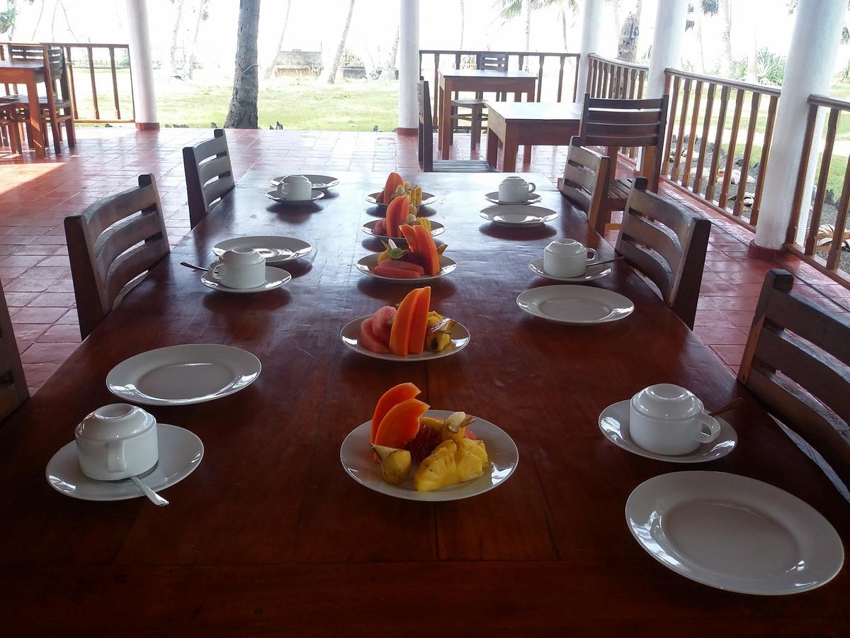 Darwins Beach Resort Tangalle Bagian luar foto