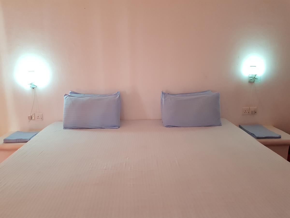 Darwins Beach Resort Tangalle Bagian luar foto
