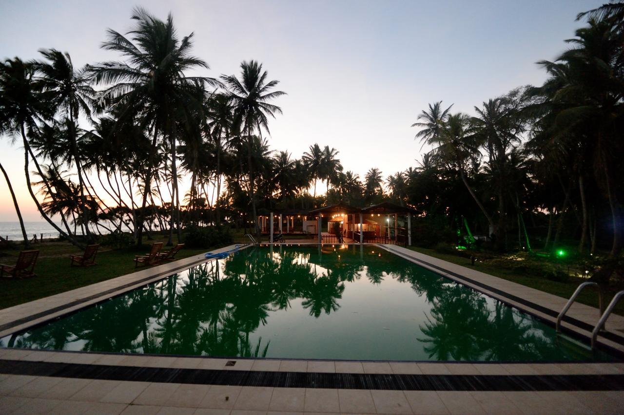 Darwins Beach Resort Tangalle Bagian luar foto